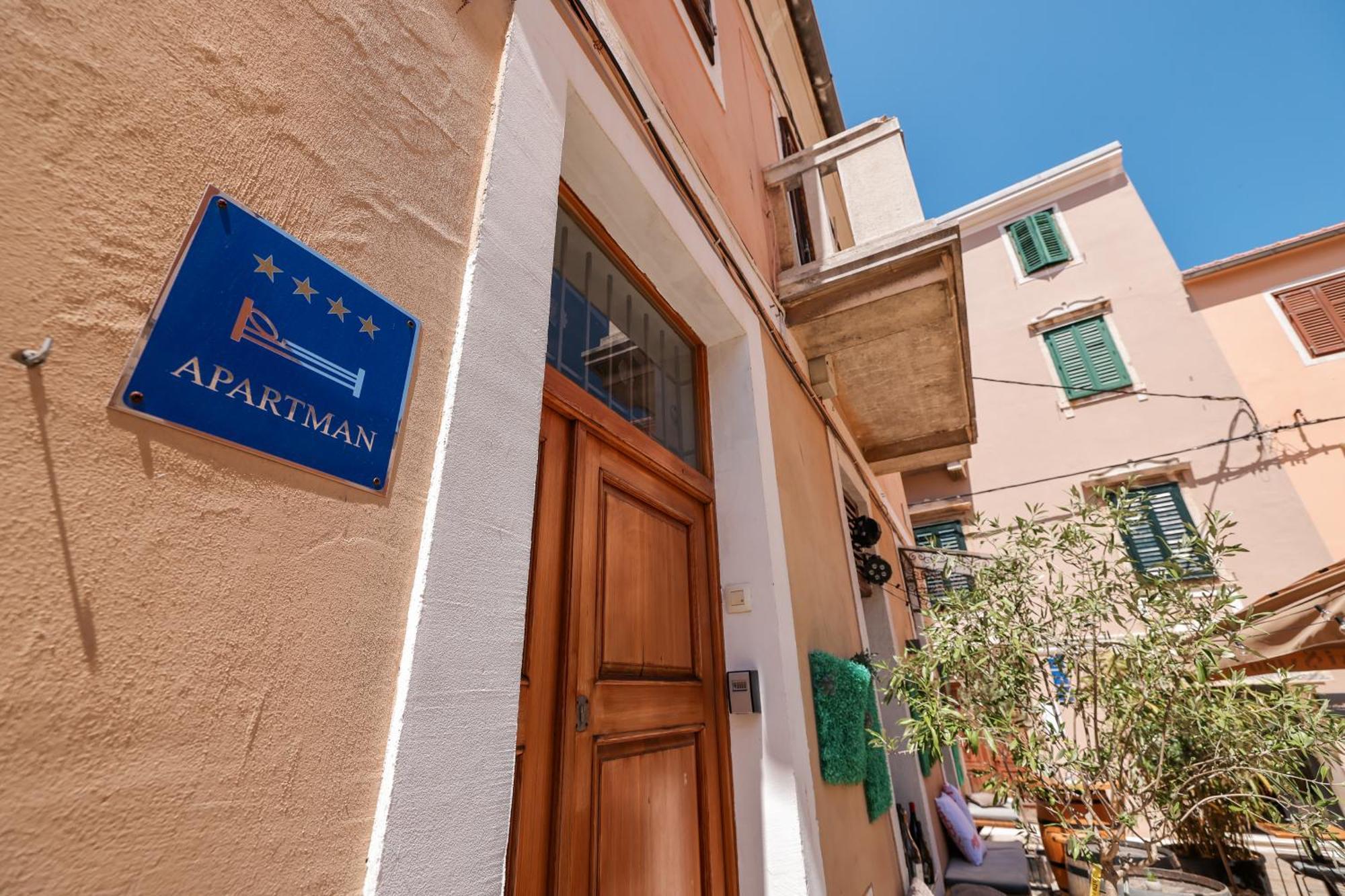 M&D Old Town Zadar Luxury Apartment Buitenkant foto